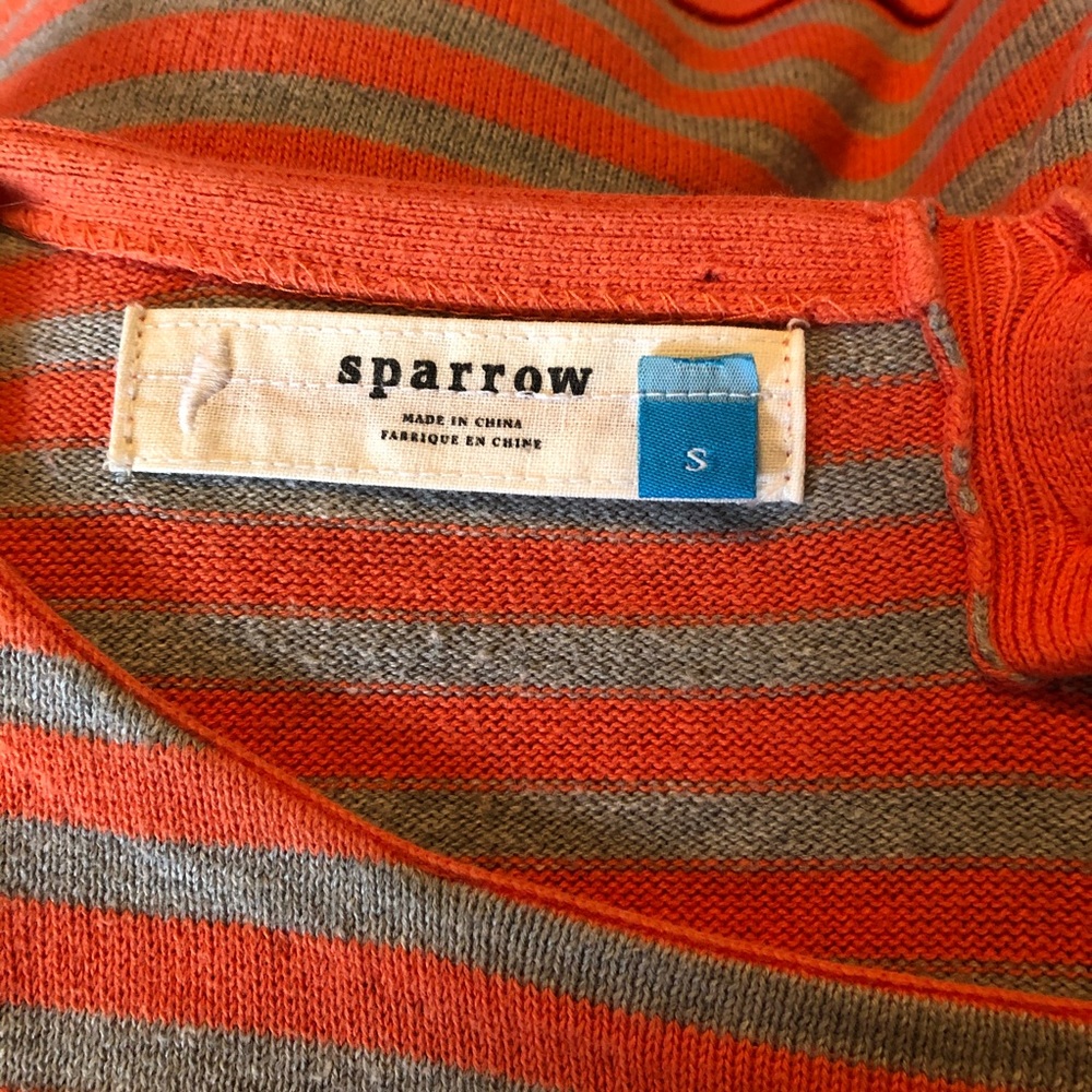 Stacked spots pullover - Picture 4 of 5